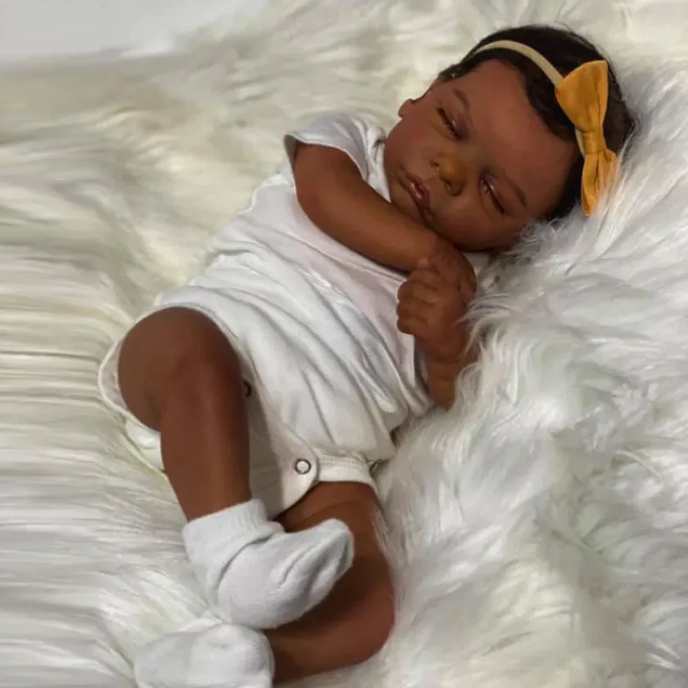 Kit Bonecas Mini Bebê Reborn com Roupinhas - Imagem 4