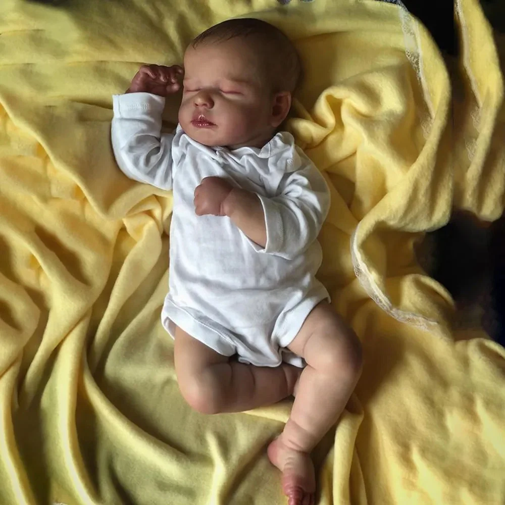 Kit Bonecas Mini Bebê Reborn com Roupinhas - Imagem 6